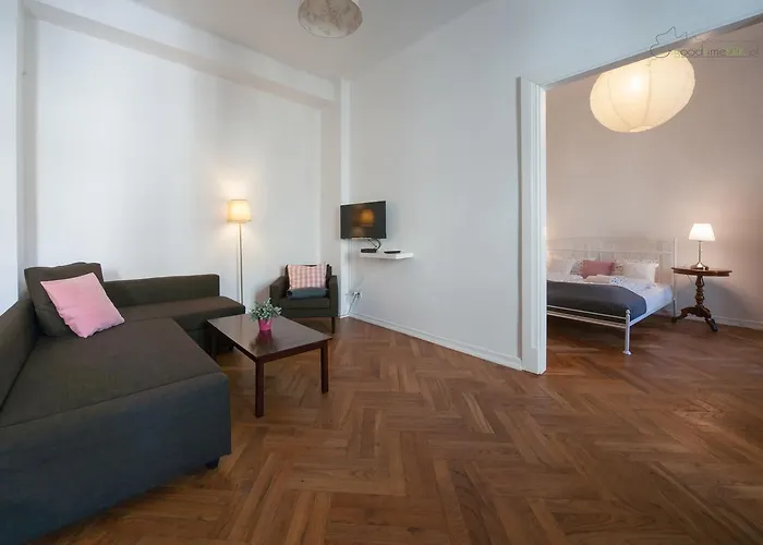 Gorgeous Old Town Tarlowska Suite